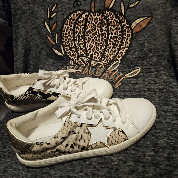 Steve Madden - Picture 4 of 4